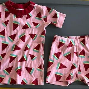 Hanna Andersson pajama set in size 3T